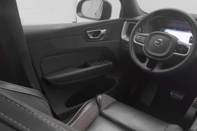 Volvo XC60 (2021) thumbnail 11