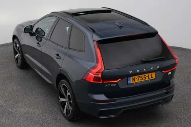 Volvo XC60 (2021) thumbnail 25