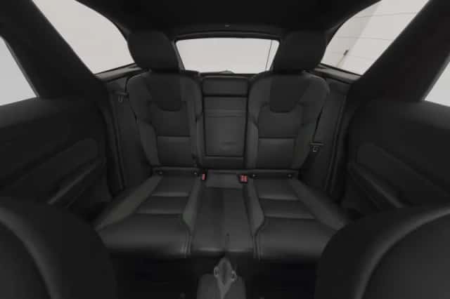 Volvo XC60 (2021) thumbnail 4