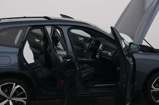 Volvo XC60 (2021) thumbnail 34