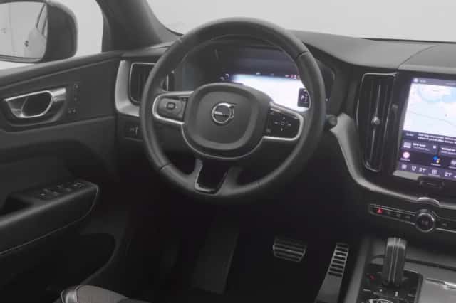 Volvo XC60 (2021) thumbnail 7