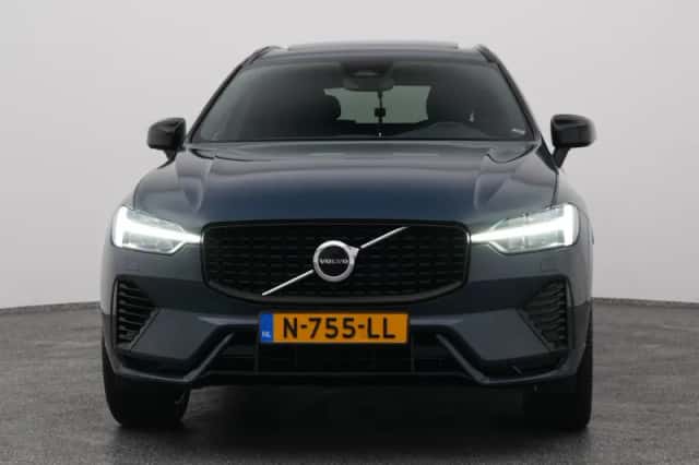 Volvo XC60 (2021) thumbnail 9