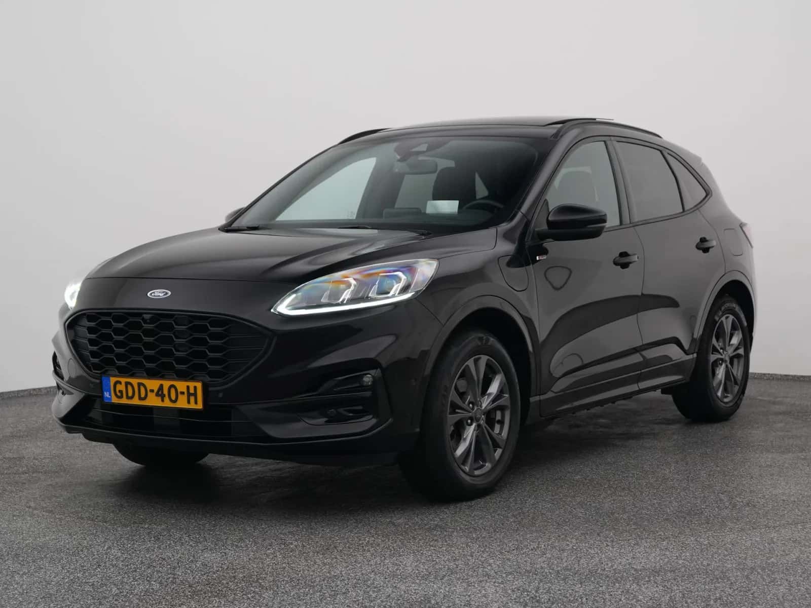 Ford Kuga (2022) — foto 1
