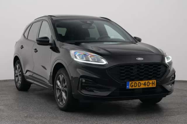 Ford Kuga (2022) thumbnail 2