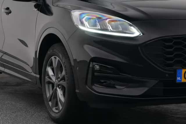 Ford Kuga (2022) thumbnail 17