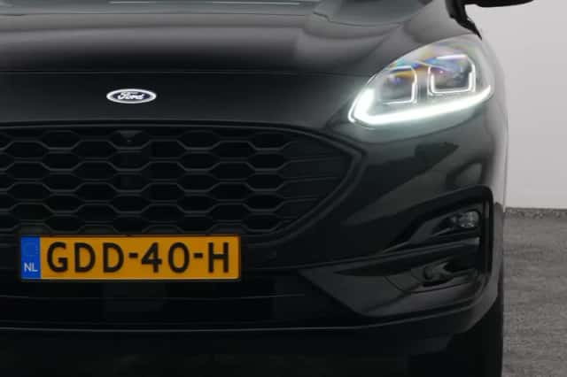 Ford Kuga (2022) thumbnail 19