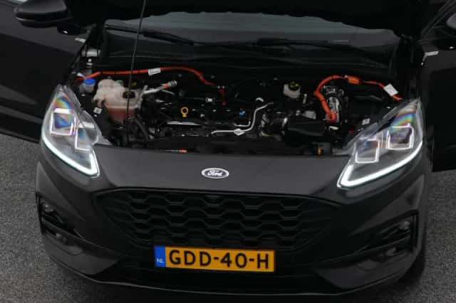 Ford Kuga (2022) thumbnail 31