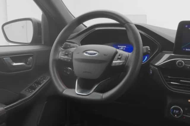 Ford Kuga (2022) thumbnail 7