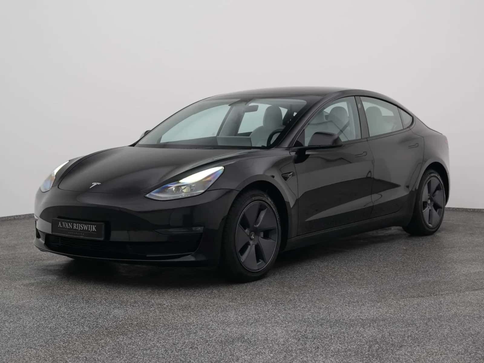Tesla Model 3 (2023) — foto 1