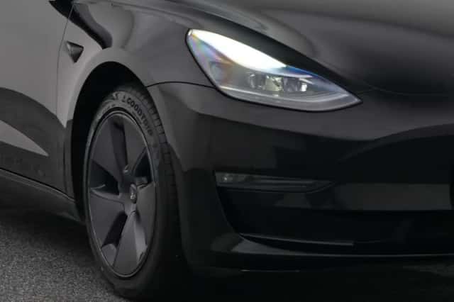 Tesla Model 3 (2023) thumbnail 18