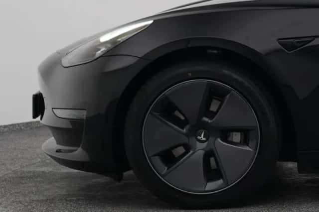 Tesla Model 3 (2023) thumbnail 22