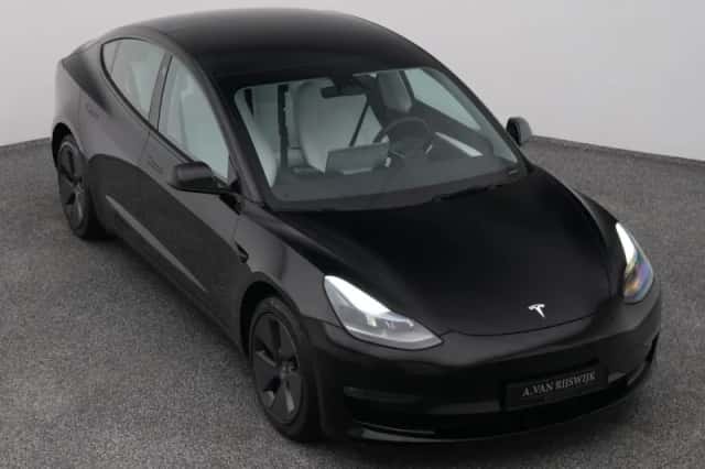 Tesla Model 3 (2023) thumbnail 25