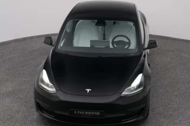 Tesla Model 3 (2023) thumbnail 27