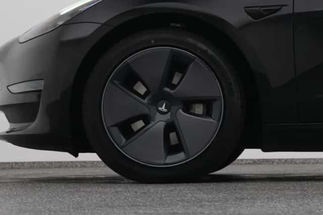 Tesla Model 3 (2023) thumbnail 40