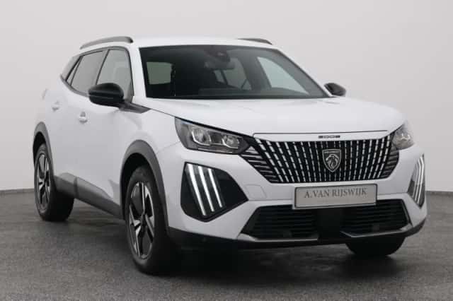 Peugeot 2008 (2023) thumbnail 2