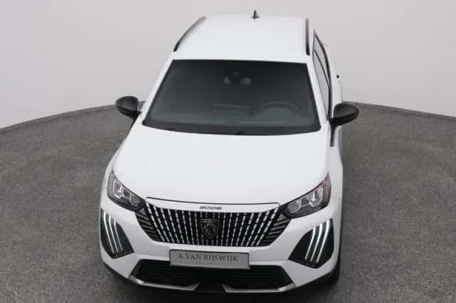 Peugeot 2008 (2023) thumbnail 26