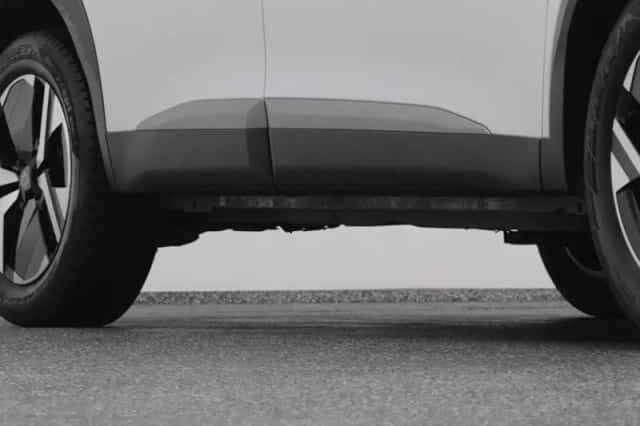 Peugeot 2008 (2023) thumbnail 38