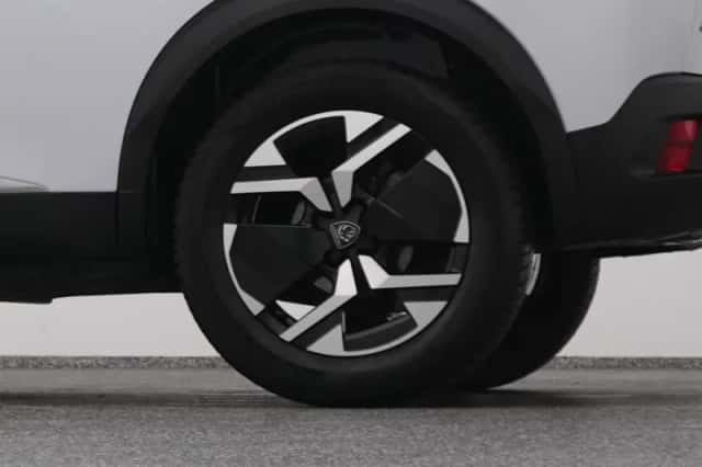 Peugeot 2008 (2023) thumbnail 40