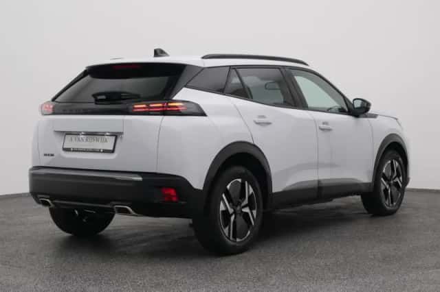 Peugeot 2008 (2023) thumbnail 6