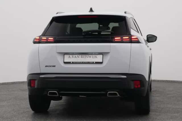 Peugeot 2008 (2023) thumbnail 10