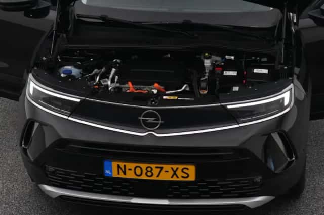 Opel Mokka-e (2021) thumbnail 32
