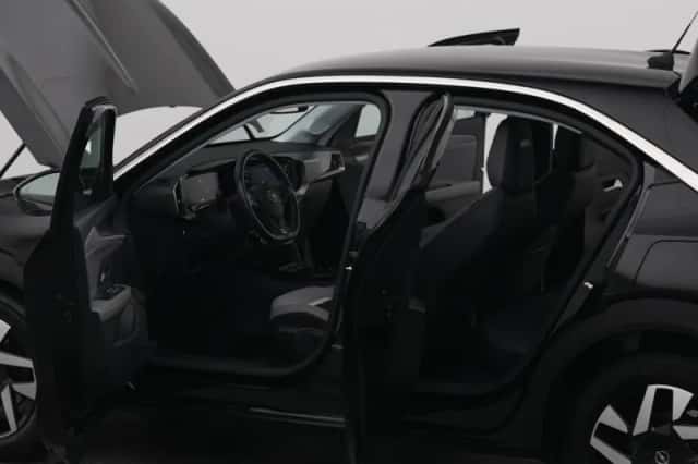 Opel Mokka-e (2021) thumbnail 34