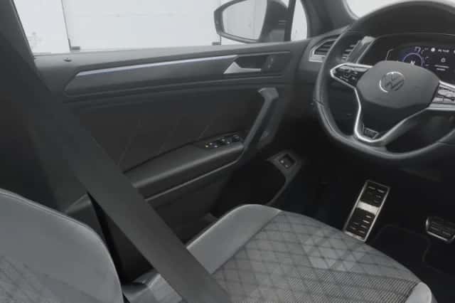 Volkswagen Tiguan (2023) thumbnail 11
