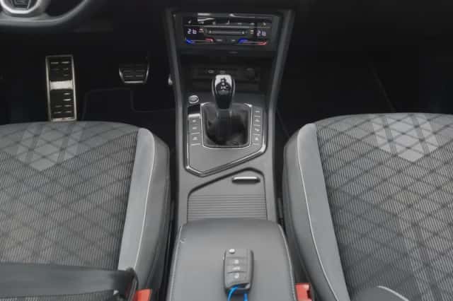 Volkswagen Tiguan (2023) thumbnail 12