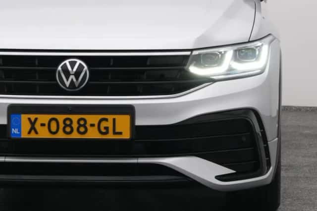 Volkswagen Tiguan (2023) thumbnail 19