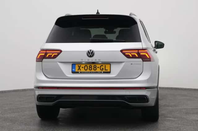 Volkswagen Tiguan (2023) thumbnail 10