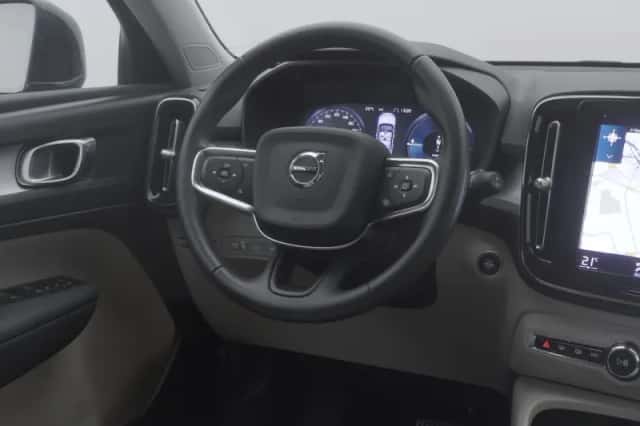 Volvo XC40 (2022) thumbnail 7