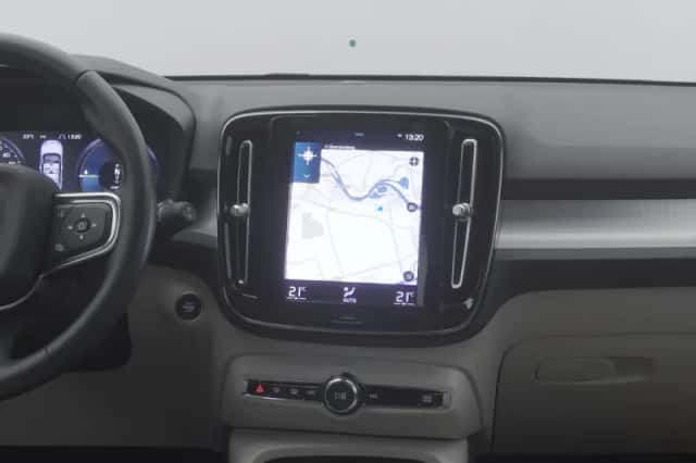 Volvo XC40 (2022) thumbnail 8