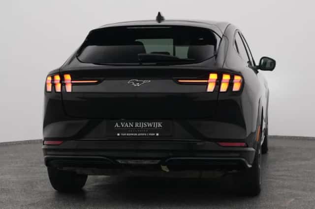 Ford Mustang (2024) thumbnail 11