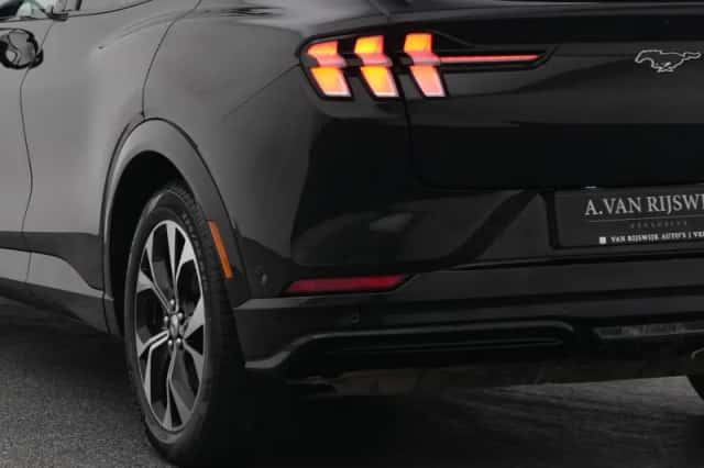 Ford Mustang (2024) thumbnail 19
