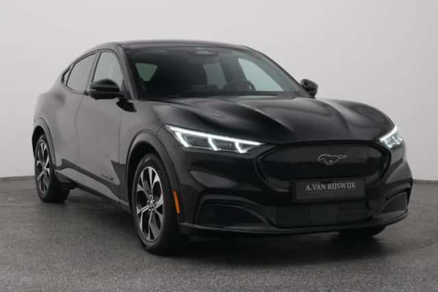 Ford Mustang (2024) thumbnail 2