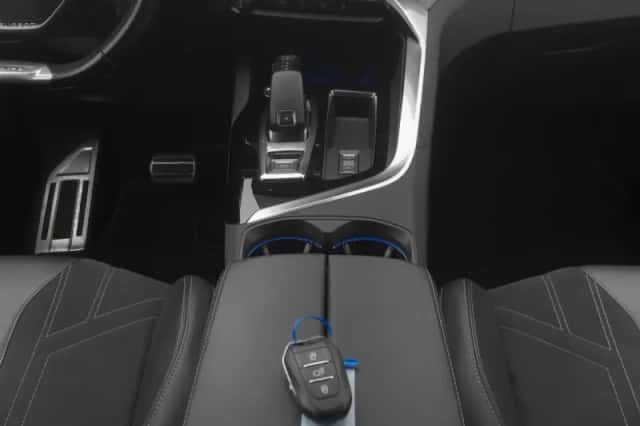 Peugeot 5008 (2021) thumbnail 12