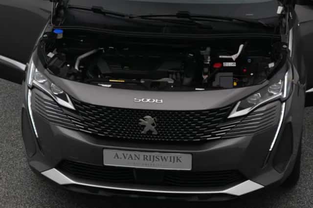 Peugeot 5008 (2021) thumbnail 31