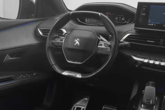 Peugeot 5008 (2021) thumbnail 7