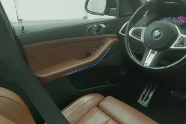 BMW X5 (2023) thumbnail 11