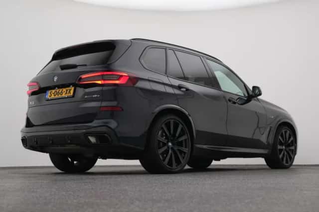 BMW X5 (2023) thumbnail 16