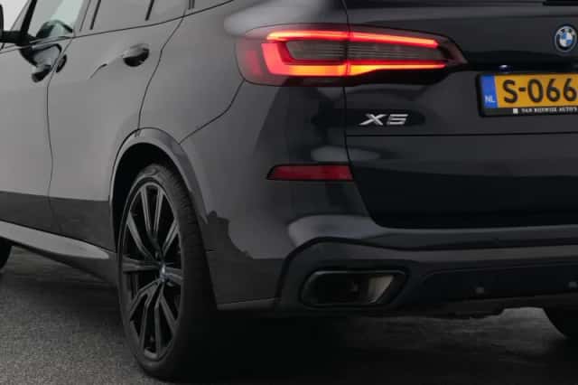 BMW X5 (2023) thumbnail 18