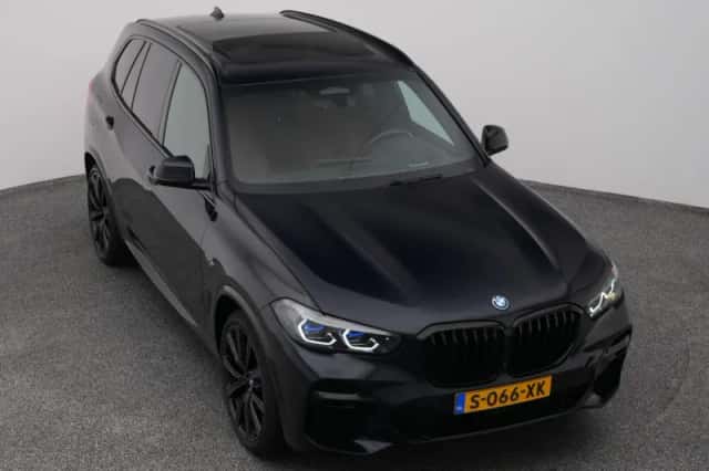 BMW X5 (2023) thumbnail 24
