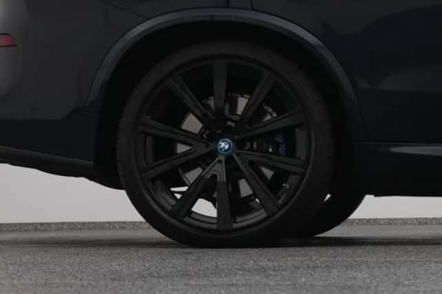 BMW X5 (2023) thumbnail 41