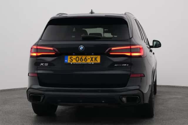 BMW X5 (2023) thumbnail 10