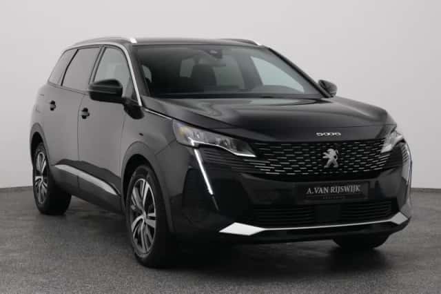 Peugeot 5008 (2023) thumbnail 2
