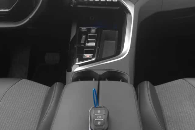 Peugeot 5008 (2023) thumbnail 12