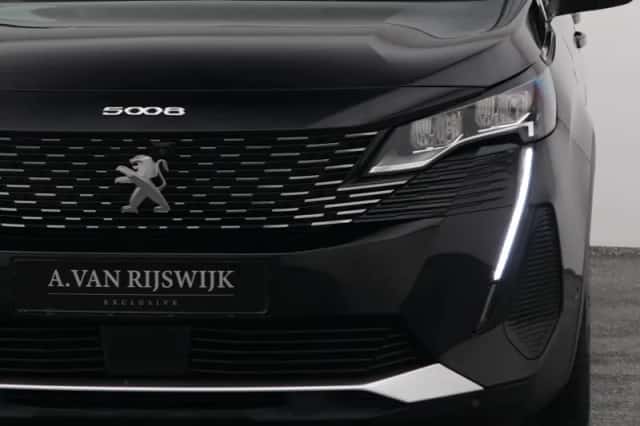 Peugeot 5008 (2023) thumbnail 19