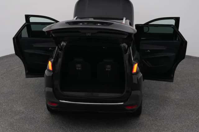 Peugeot 5008 (2023) thumbnail 29