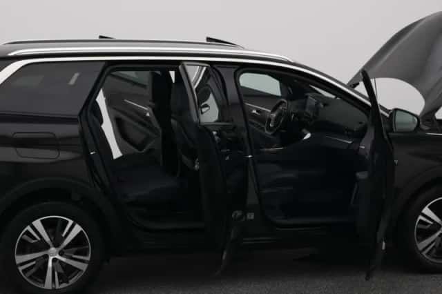 Peugeot 5008 (2023) thumbnail 34