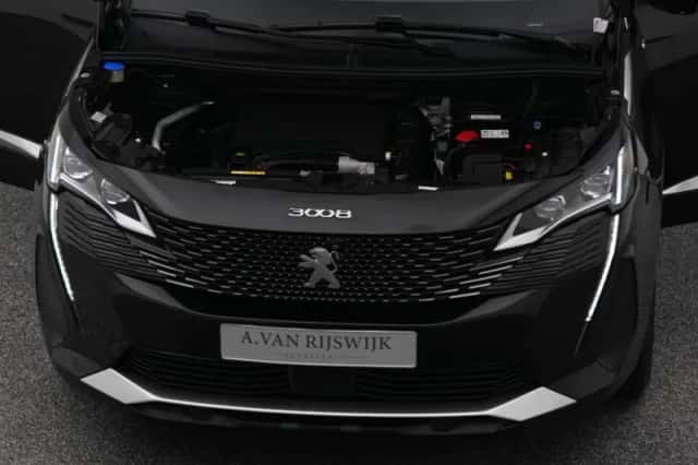 Peugeot 3008 (2021) thumbnail 31